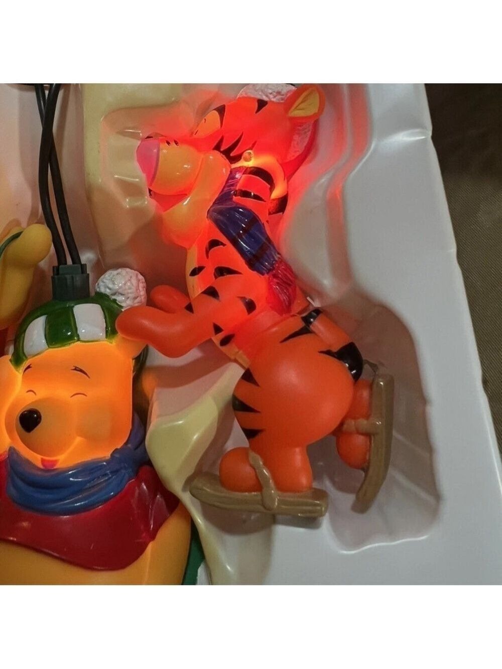 Vintage Disney's Winnie The Pooh EZ Light Tree Trimmer Set Santa Best 2001 - Picture 13 of 16
